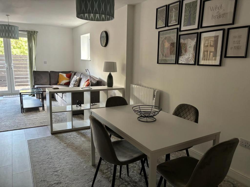 Exquisite Long-term Living In Cardiff's Heart Apartment *